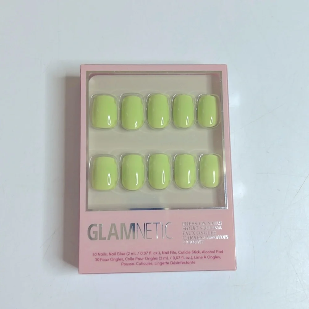 Glamnetic Press-On Nails Light Sage